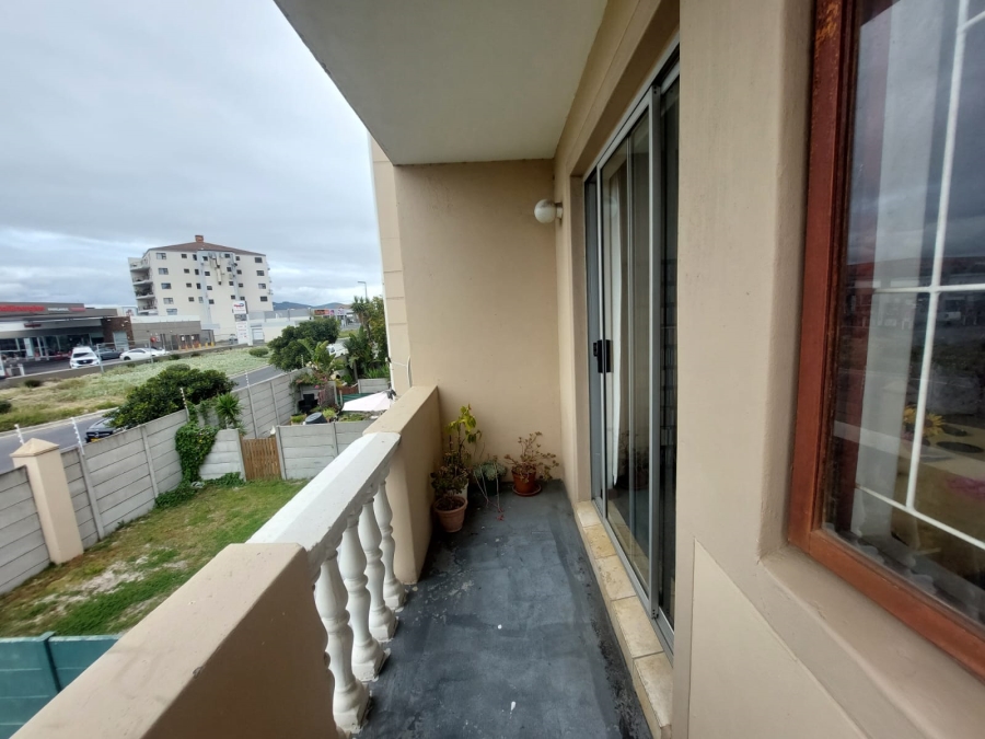 2 Bedroom Property for Sale in Parklands Western Cape